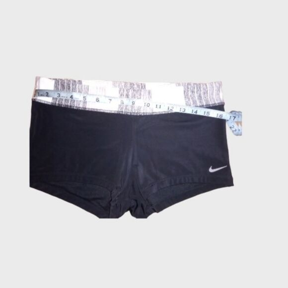 Nike Womens Active Shorts Size Large - Picture 4 of 6